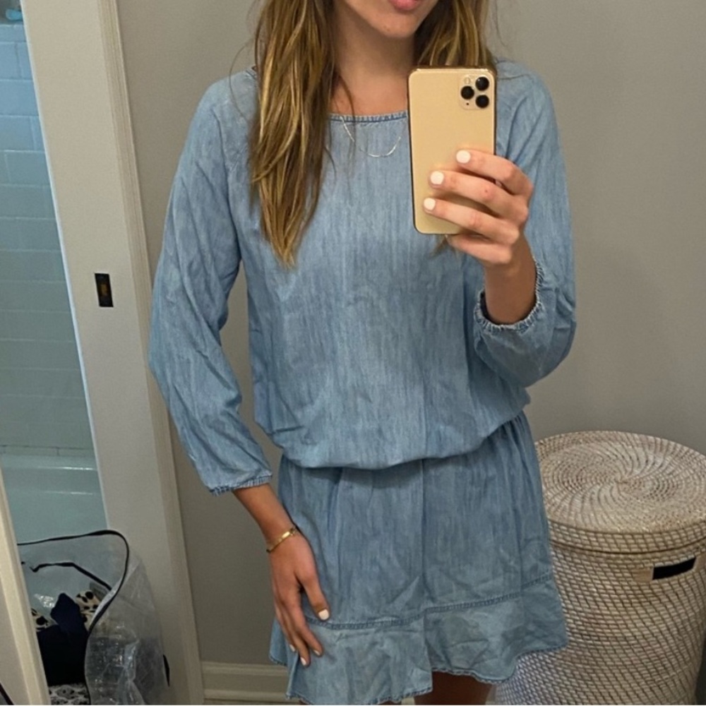 Soft Joie Chambray Dress Small Donating in a few weeks.Get it before it’s gone